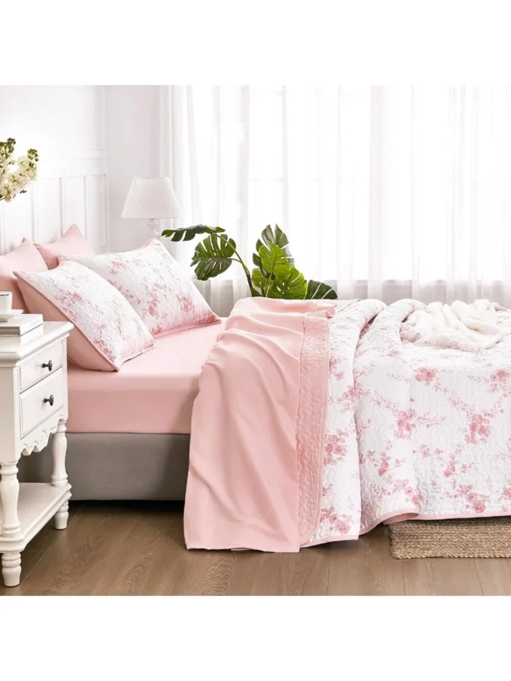 Floral Quilt Set - Vintage Shabby Chic Bedspread, Reversible Lightweight